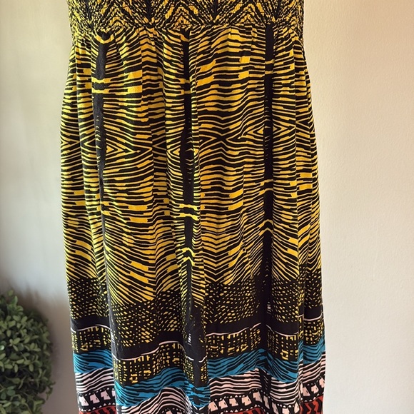 Xhilaration tribal Smocked Strapless maxi Sundress
Size XXL Multicolor Rayon - Picture 7 of 14